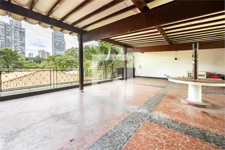 Casa à venda com 4 quartos, 450m² em Campo Belo, São Paulo