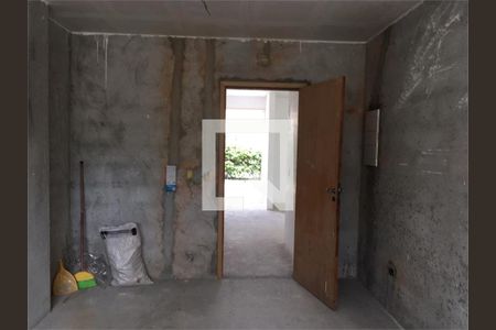 Casa à venda com 4 quartos, 456m² em Vila Monumento, São Paulo