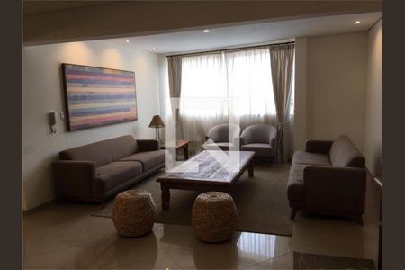 Casa à venda com 4 quartos, 456m² em Vila Monumento, São Paulo