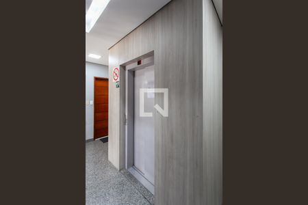 Elevador de apartamento à venda com 2 quartos, 65m² em Guarani, Belo Horizonte