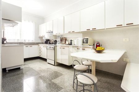 Apartamento à venda com 4 quartos, 175m² em Jardim Prudência, São Paulo