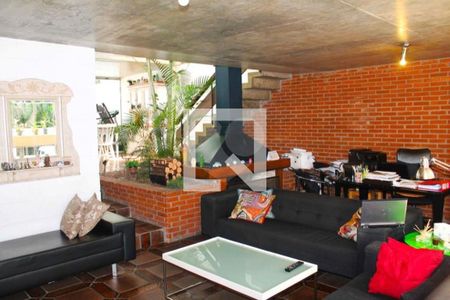 Casa de Condomínio à venda com 3 quartos, 194m² em Santo Amaro, São Paulo