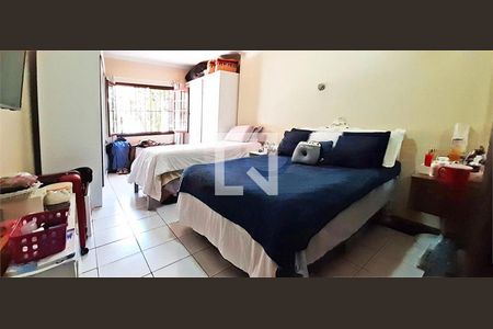 Casa à venda com 4 quartos, 230m² em Moema, São Paulo