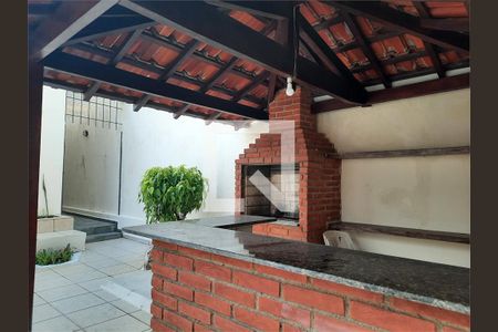 Casa à venda com 3 quartos, 220m² em Jardim Marajoara, São Paulo