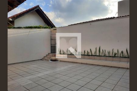 Casa à venda com 3 quartos, 220m² em Jardim Marajoara, São Paulo