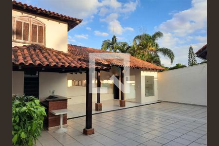 Casa à venda com 3 quartos, 220m² em Jardim Marajoara, São Paulo