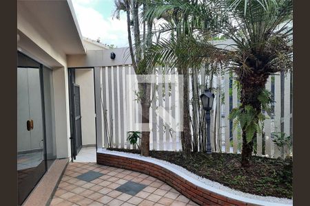 Casa à venda com 3 quartos, 220m² em Jardim Marajoara, São Paulo