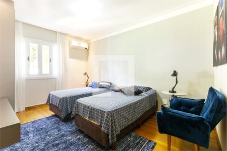 Casa à venda com 4 quartos, 462m² em Interlagos, São Paulo