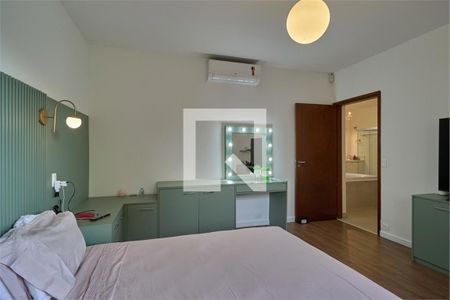 Casa à venda com 4 quartos, 279m² em Jardim Marajoara, São Paulo