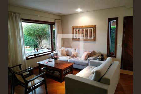 Casa à venda com 3 quartos, 279m² em Interlagos, São Paulo