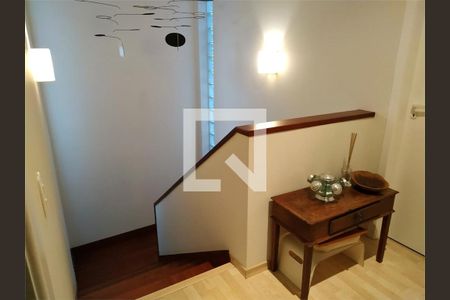 Casa à venda com 3 quartos, 279m² em Interlagos, São Paulo