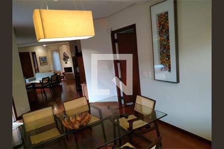 Casa à venda com 3 quartos, 279m² em Interlagos, São Paulo