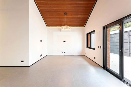 Casa à venda com 3 quartos, 100m² em Santo Amaro, São Paulo