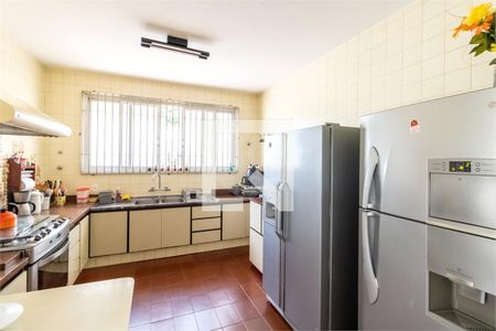 Casa à venda com 4 quartos, 447m² em Jardim Marajoara, São Paulo