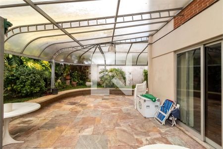 Casa à venda com 4 quartos, 447m² em Jardim Marajoara, São Paulo