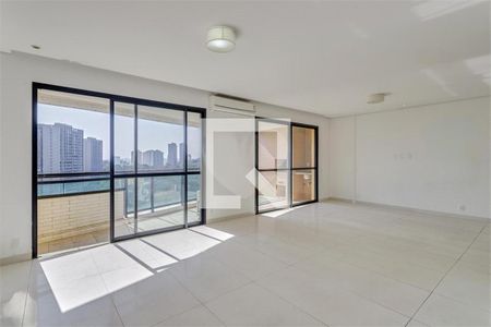 Apartamento à venda com 3 quartos, 191m² em Vila Suzana, São Paulo