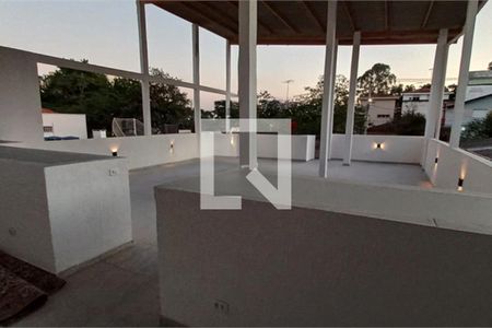 Casa à venda com 8 quartos, 250m² em Santo Amaro, São Paulo