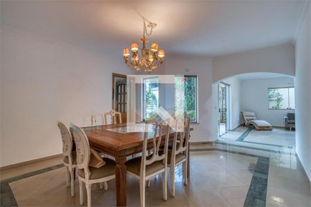 Casa à venda com 4 quartos, 405m² em Chácara Monte Alegre, São Paulo