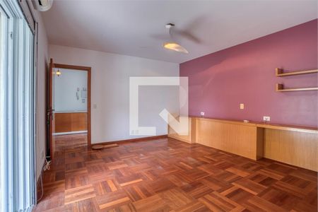 Casa à venda com 4 quartos, 405m² em Chácara Monte Alegre, São Paulo