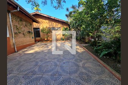 Casa à venda com 3 quartos, 222m² em Jardim Santa Helena, São Paulo