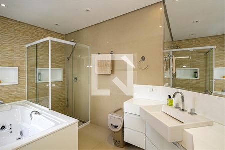 Casa à venda com 4 quartos, 296m² em Chácara Monte Alegre, São Paulo