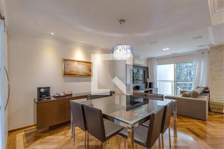 Casa à venda com 3 quartos, 276m² em Jardim Prudência, São Paulo