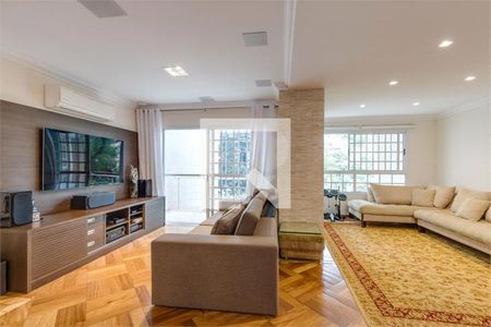 Casa à venda com 3 quartos, 276m² em Jardim Prudência, São Paulo
