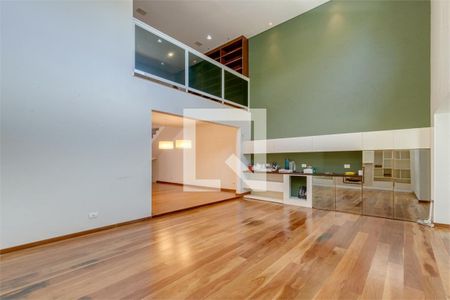 Casa à venda com 4 quartos, 387m² em Santo Amaro, São Paulo