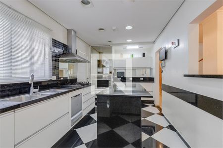 Casa à venda com 4 quartos, 387m² em Santo Amaro, São Paulo