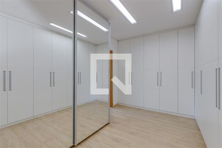 Casa à venda com 4 quartos, 387m² em Santo Amaro, São Paulo