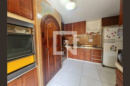 Casa à venda com 3 quartos, 400m² em Interlagos, São Paulo