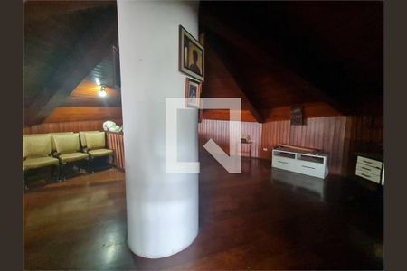 Casa à venda com 3 quartos, 400m² em Interlagos, São Paulo
