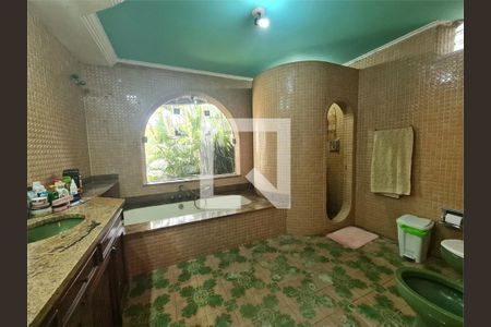 Casa à venda com 3 quartos, 400m² em Interlagos, São Paulo