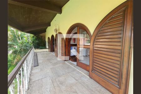 Casa à venda com 3 quartos, 400m² em Interlagos, São Paulo