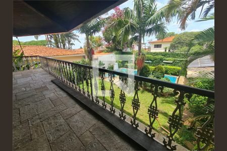 Casa à venda com 3 quartos, 400m² em Interlagos, São Paulo