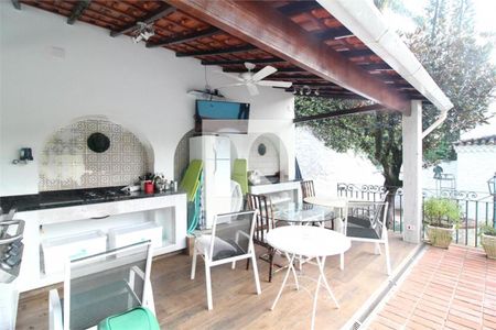 Casa à venda com 5 quartos, 696m² em Morumbi, São Paulo