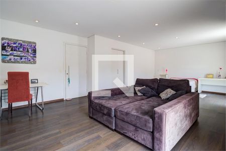 Casa de Condomínio à venda com 4 quartos, 329m² em Granja Julieta, São Paulo