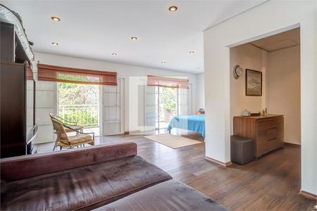 Casa de Condomínio à venda com 4 quartos, 329m² em Granja Julieta, São Paulo