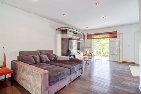 Casa de Condomínio à venda com 4 quartos, 329m² em Granja Julieta, São Paulo