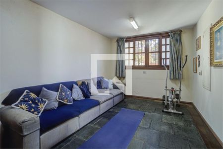 Casa à venda com 4 quartos, 331m² em Granja Julieta, São Paulo