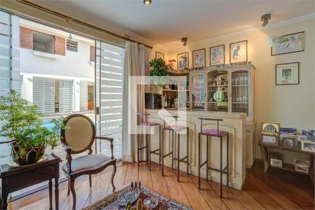 Casa à venda com 4 quartos, 331m² em Granja Julieta, São Paulo