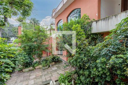 Casa à venda com 5 quartos, 930m² em Jardim Prudência, São Paulo