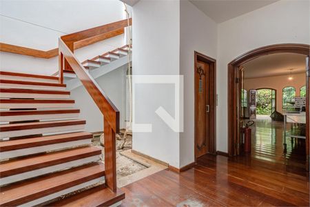 Casa à venda com 5 quartos, 930m² em Jardim Prudência, São Paulo