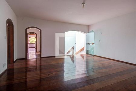Casa à venda com 5 quartos, 930m² em Jardim Prudência, São Paulo
