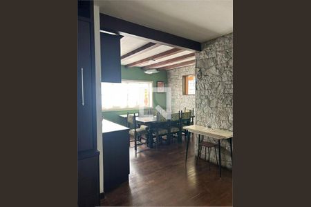 Casa à venda com 3 quartos, 270m² em Jardim Santa Helena, São Paulo