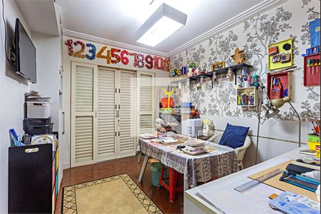 Casa à venda com 3 quartos, 173m² em Jardim Prudência, São Paulo
