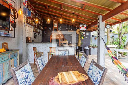 Casa à venda com 3 quartos, 173m² em Jardim Prudência, São Paulo