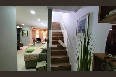 Casa de Condomínio à venda com 3 quartos, 122m² em Vila Campo Grande, São Paulo
