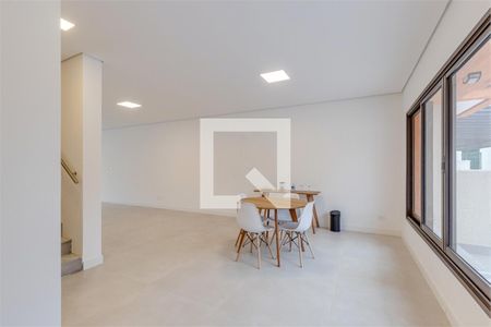 Casa à venda com 4 quartos, 291m² em Jardim Prudência, São Paulo