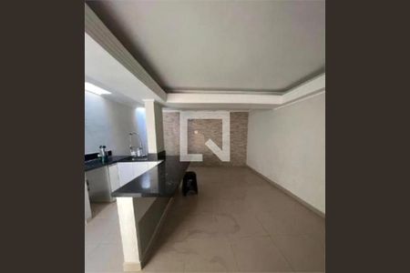 Casa à venda com 3 quartos, 150m² em Parque Imperial, São Paulo